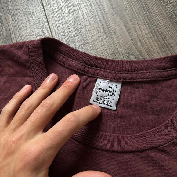 Vintage 90s Faded Graphic Levi’s Silvertab Logo Skate Shirt - Picture 4 of 7